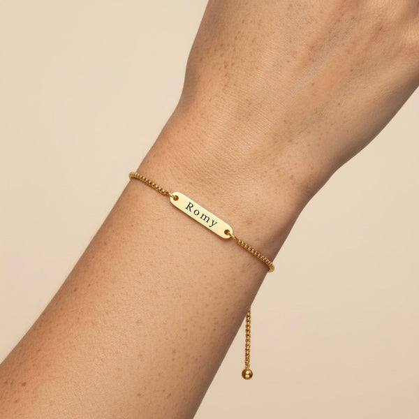 Engravable Bar Slider Bracelet in Gold