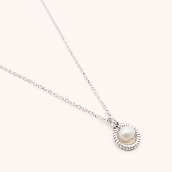 Halo Pearl Necklace