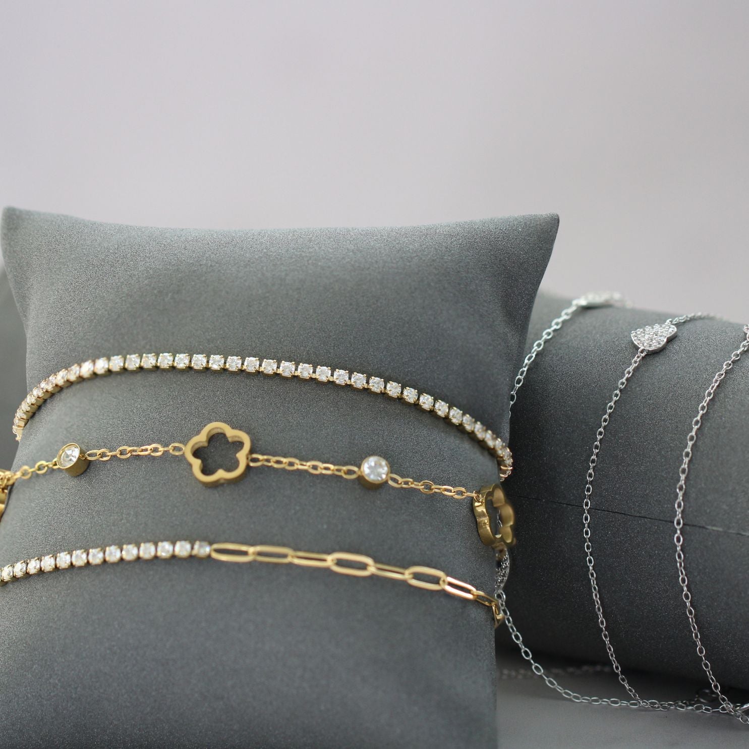 Tennis Bracelet in Gold