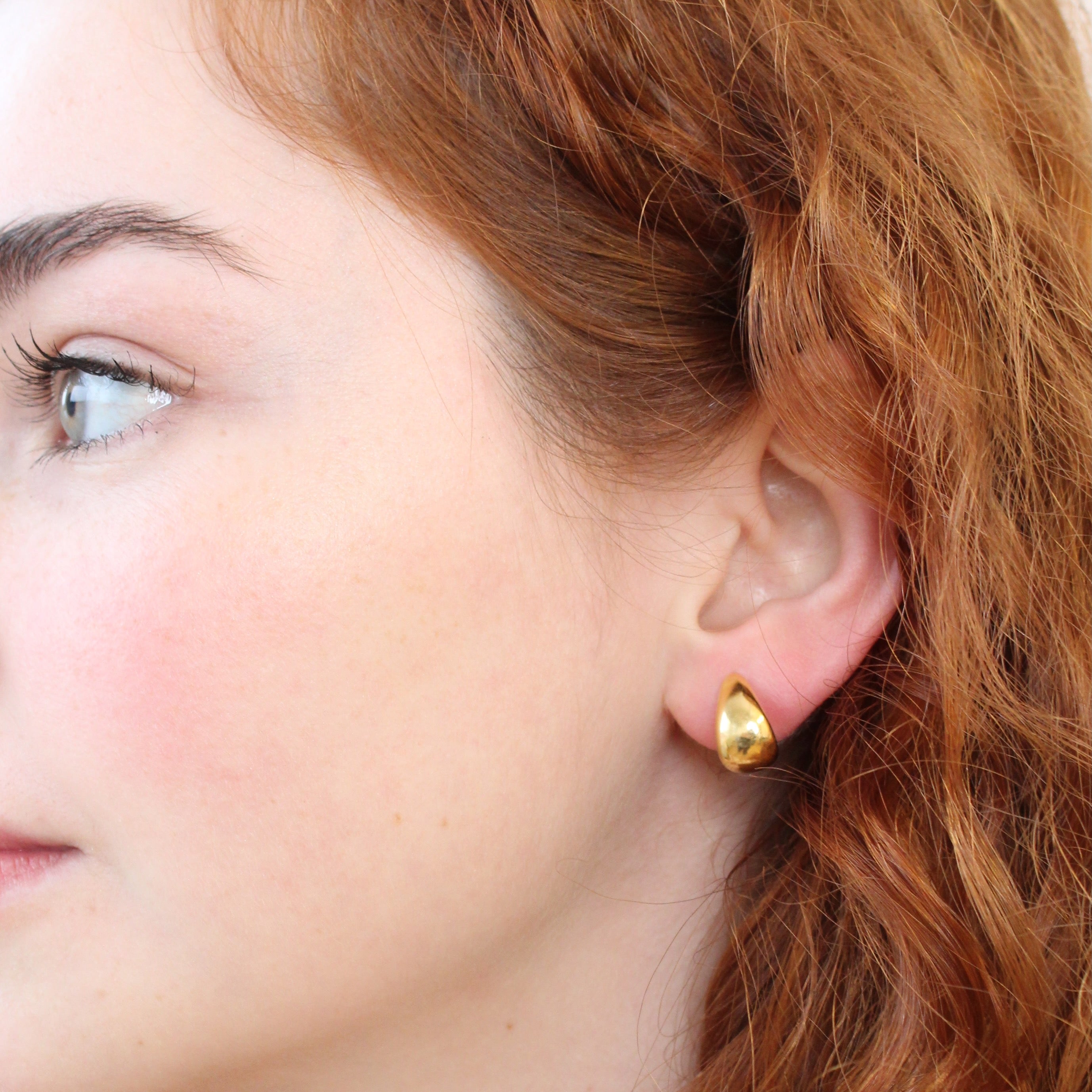 Small gold chunky on sale hoops