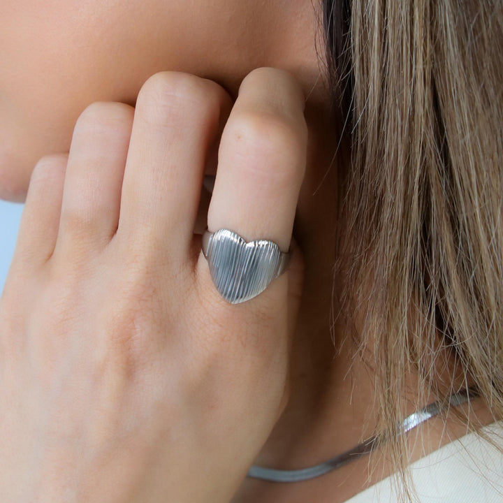 Ribbed Heart Adsjustable Ring, Silver