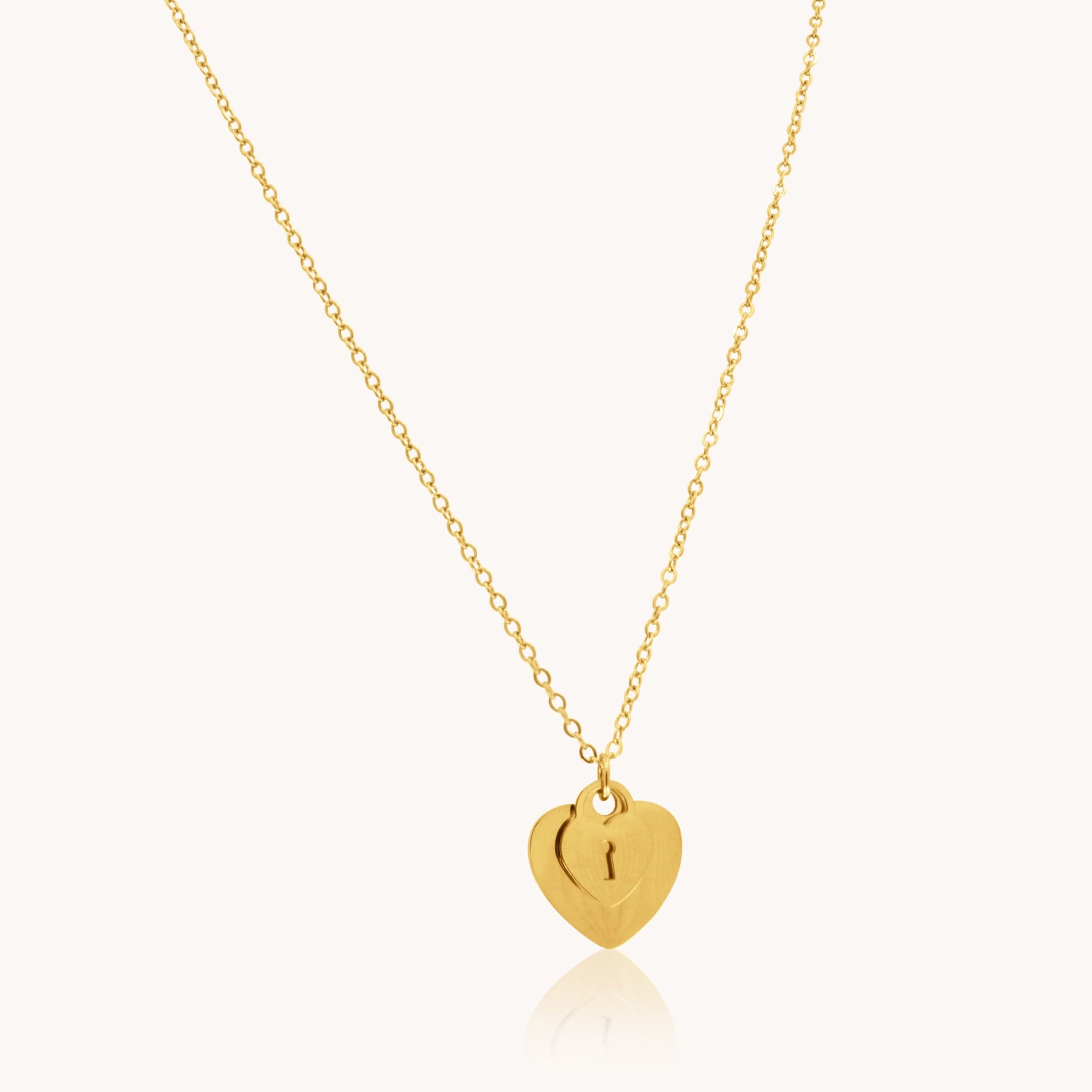 Gold double heart necklace with keyhole detail in 18k gold-plated stainless steel – waterproof & tarnish-free.
