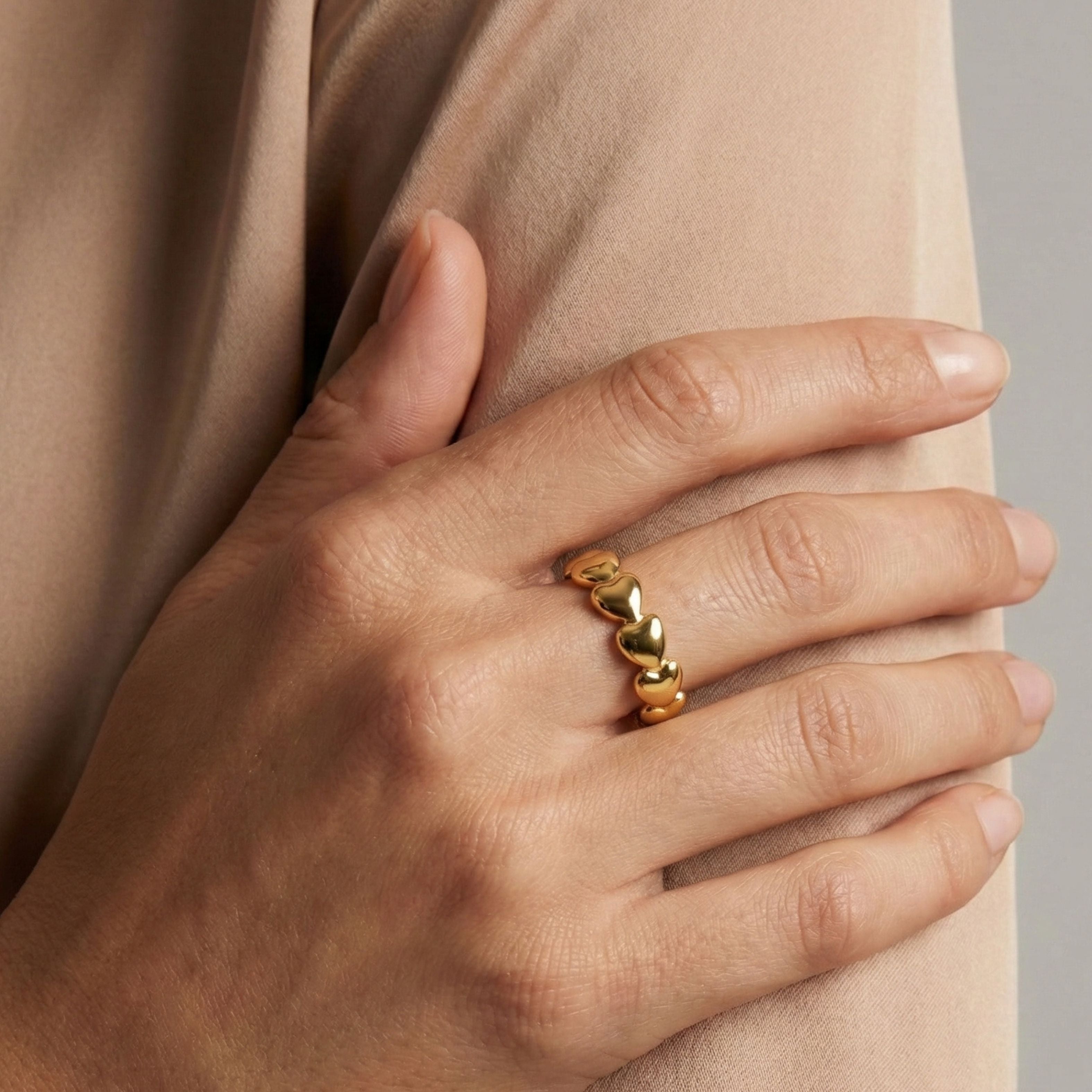 Elise Heart Band Ring, Gold