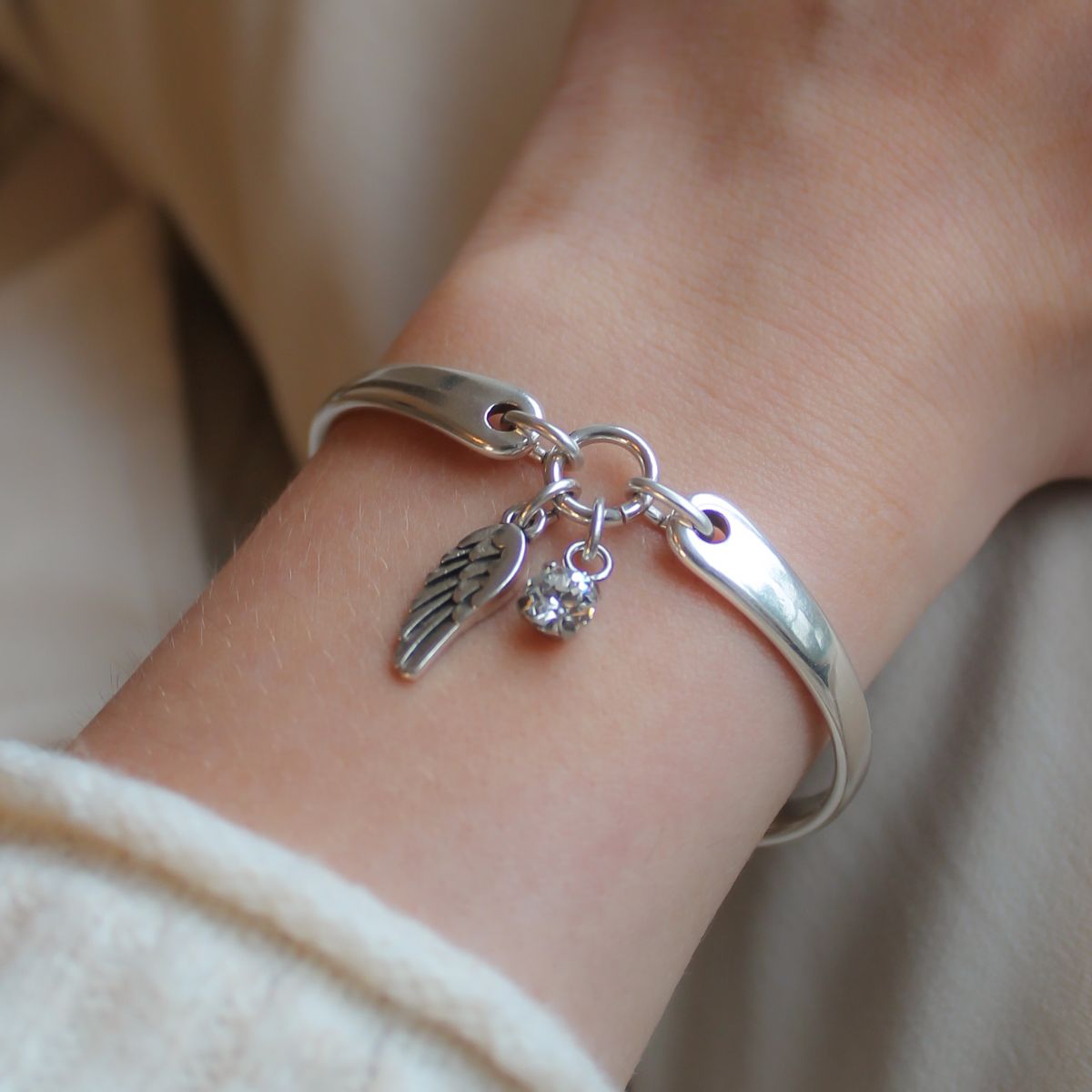 Angel wing deals ring with birthstone