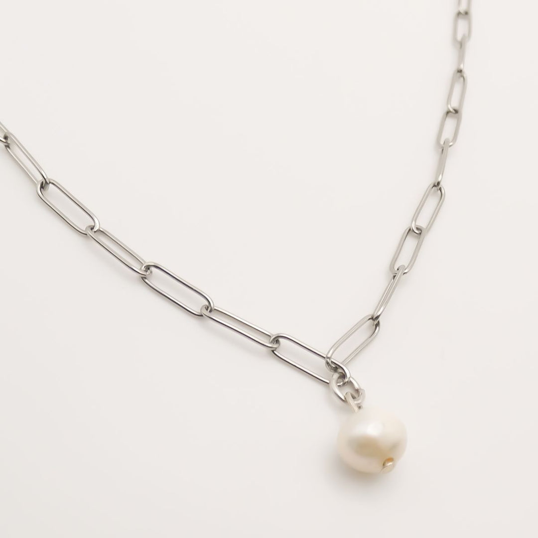 Paperclip Chain Pearl Necklace